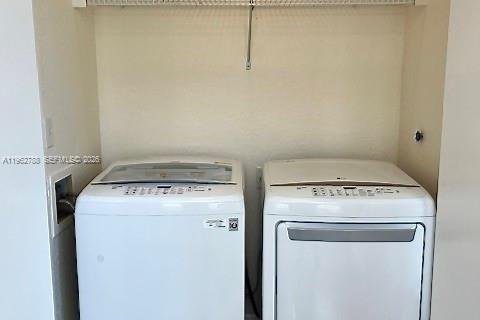 Снять в аренду кондоминиум в Окленд-Парк, Флорида 2 спальни, 96.43м2, № 2024132 - фото 11