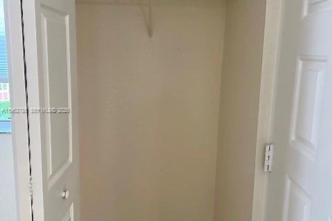 Снять в аренду кондоминиум в Окленд-Парк, Флорида 2 спальни, 96.43м2, № 2024132 - фото 12