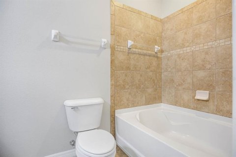 Townhouse in Fish Hawk, Florida 2 bedrooms, 112.97 sq.m. № 1866860 - photo 14