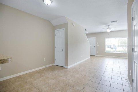 Adosado en alquiler en Fish Hawk, Florida, 2 dormitorios, 112.97 m2 № 1866860 - foto 5