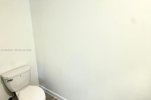 Adosado en alquiler en Florida City, Florida, 3 dormitorios № 1999749 - foto 17