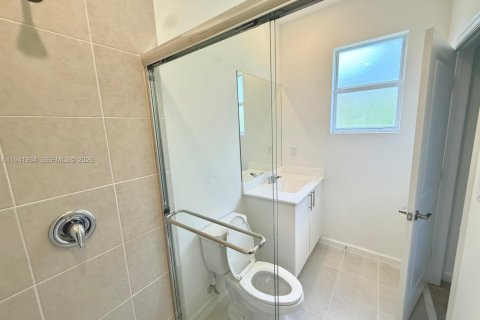 Adosado en alquiler en Florida City, Florida, 3 dormitorios № 1999749 - foto 15