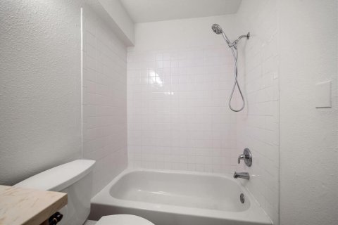 Condo in Clearwater, Florida, 2 bedrooms  № 1835373 - photo 23