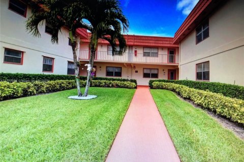 Condo in Delray Beach, Florida, 2 bedrooms  № 1705647 - photo 6