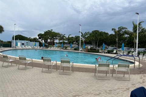Condo in Delray Beach, Florida, 2 bedrooms  № 1705647 - photo 28