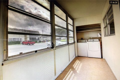 Condo in Delray Beach, Florida, 2 bedrooms  № 1705647 - photo 16