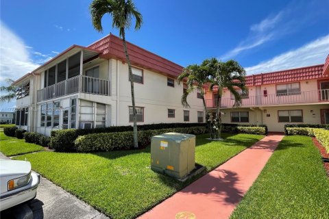 Condo in Delray Beach, Florida, 2 bedrooms  № 1705647 - photo 4