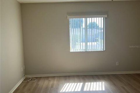 Villa ou maison à louer à Ocala, Floride: 2 chambres, 138.8 m2 № 2096912 - photo 5
