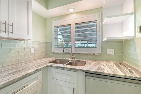 Condominio en venta en Longboat Key, Florida, 2 dormitorios, 106.84 m2 № 2200105 - foto 8