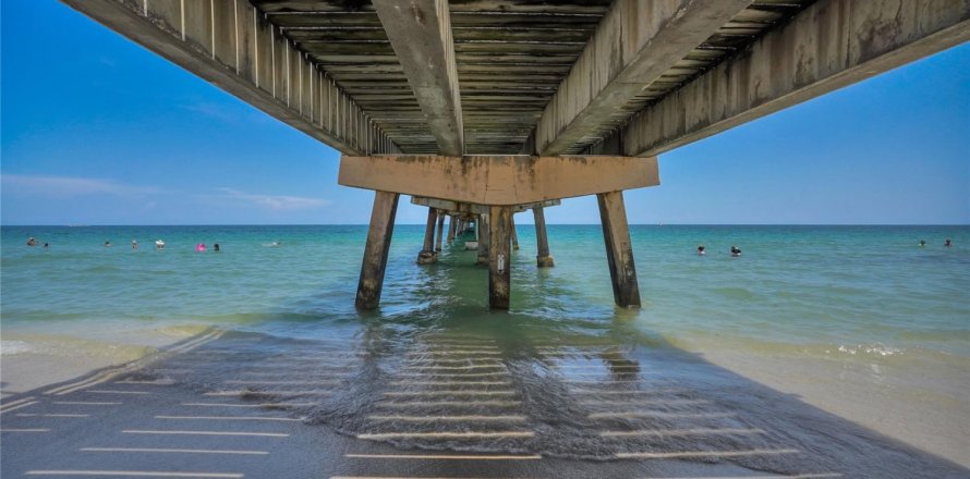 Condo in Lauderdale-by-the-Sea, Florida, 2 bedrooms  № 1208581