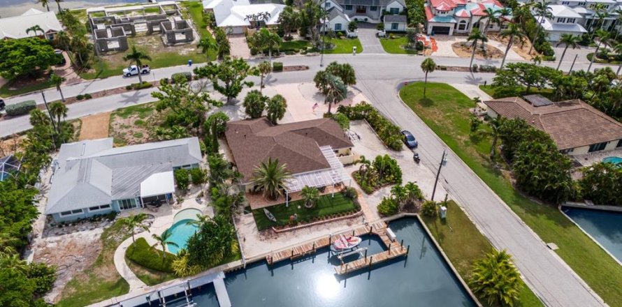 Villa ou maison à Holmes Beach, Floride 2 chambres, 230.4 m2 № 1905634