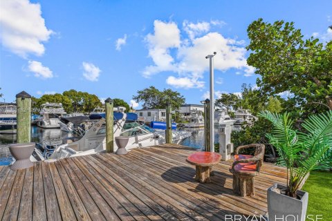 Villa ou maison à vendre à Miami, Floride: 3 chambres, 128.11 m2 № 2054655 - photo 2