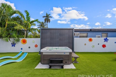 Villa ou maison à vendre à Miami, Floride: 3 chambres, 128.11 m2 № 2054655 - photo 14