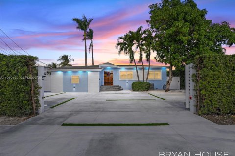 Villa ou maison à Miami, Floride 3 chambres, 128.11 m2 № 2054655