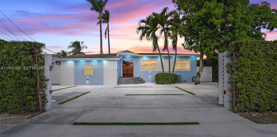 Villa ou maison à Miami, Floride 3 chambres, 128.11 m2 № 2054655