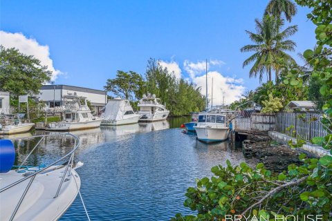Villa ou maison à vendre à Miami, Floride: 3 chambres, 128.11 m2 № 2054655 - photo 4