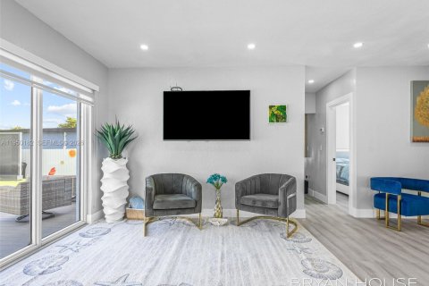 Villa ou maison à vendre à Miami, Floride: 3 chambres, 128.11 m2 № 2054655 - photo 20