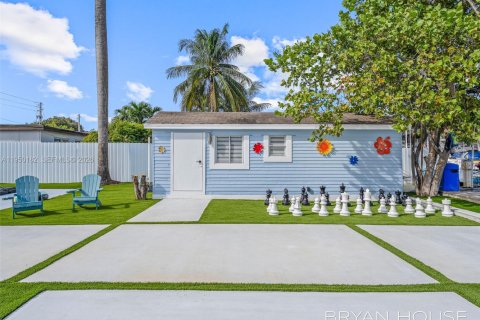 Villa ou maison à vendre à Miami, Floride: 3 chambres, 128.11 m2 № 2054655 - photo 12