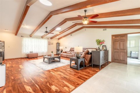 House in Daytona Beach, Florida 3 bedrooms, 218.51 sq.m. № 2358345 - photo 14
