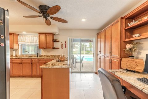 House in Daytona Beach, Florida 3 bedrooms, 218.51 sq.m. № 2358345 - photo 16