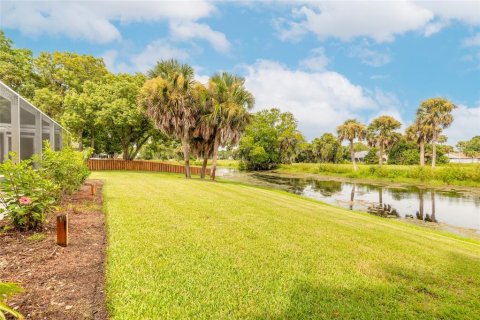 House in Daytona Beach, Florida 3 bedrooms, 218.51 sq.m. № 2358345 - photo 7