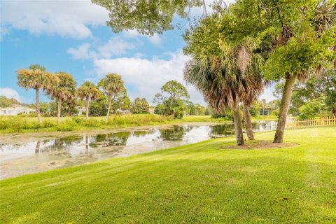 House in Daytona Beach, Florida 3 bedrooms, 218.51 sq.m. № 2358345 - photo 6