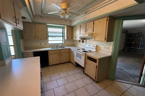 Casa en venta en Port Richey, Florida, 3 dormitorios, 140.65 m2 № 2378081 - foto 6