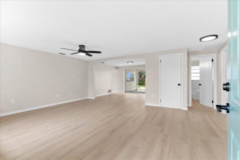 House in Rotonda, Florida 3 bedrooms, 127.09 sq.m. № 2219591 - photo 3