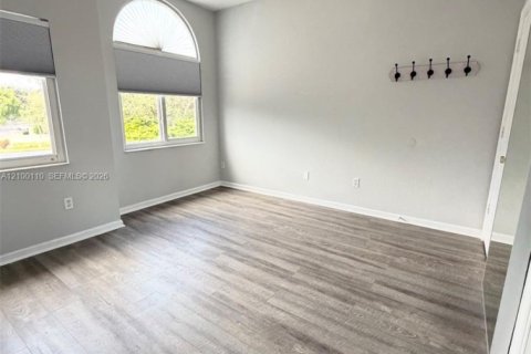 Townhouse in Pompano Beach, Florida 3 bedrooms, 230.12 sq.m. № 2401376 - photo 8
