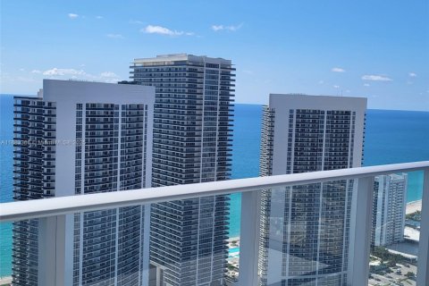 Condominio en venta en Hollywood, Florida, 2 dormitorios, 98.48 m2 № 1931448 - foto 17