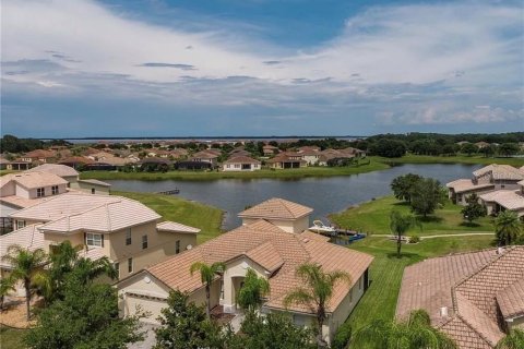 House in Kissimmee, Florida 4 bedrooms, 281.68 sq.m. № 2217269 - photo 5