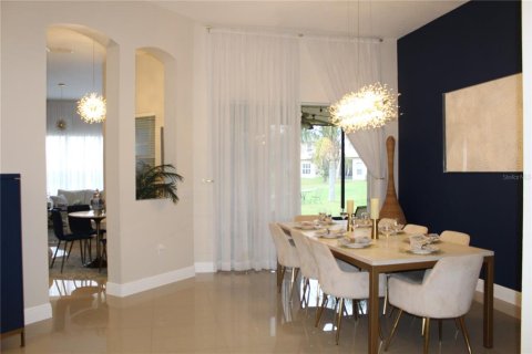 House in Kissimmee, Florida 4 bedrooms, 281.68 sq.m. № 2217269 - photo 13
