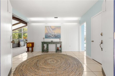 House in Lady Lake, Florida 4 bedrooms, 306.02 sq.m. № 1778680 - photo 14