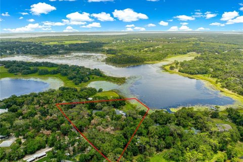 House in Lady Lake, Florida 4 bedrooms, 306.02 sq.m. № 1778680 - photo 5