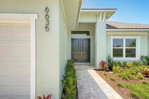 Casa en venta en Vero Beach, Florida, 3 dormitorios, 224.54 m2 № 2250028 - foto 3