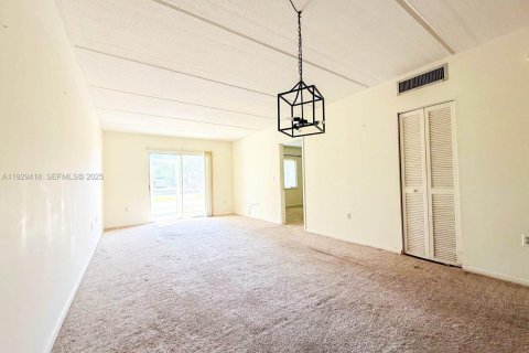 Condominio en alquiler en Venice, Florida, 2 dormitorios № 1989368 - foto 8