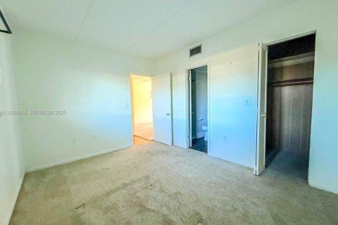 Condominio en alquiler en Venice, Florida, 2 dormitorios № 1989368 - foto 6