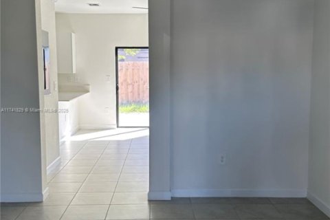Townhouse in Homestead, Florida 3 bedrooms, 149.76 sq.m. № 1867615 - photo 23
