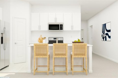 House in Parrish, Florida 3 bedrooms, 144.46 sq.m. № 1913807 - photo 2