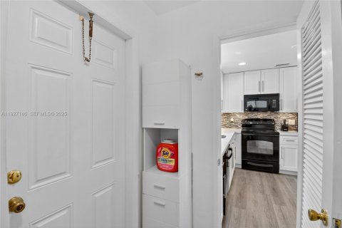 Villa ou maison à louer à Oakland Park, Floride: 3 chambres, 117.34 m2 № 1986191 - photo 19