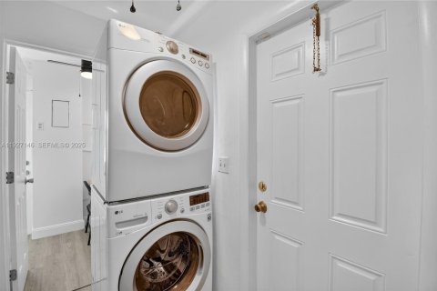 Villa ou maison à louer à Oakland Park, Floride: 3 chambres, 117.34 m2 № 1986191 - photo 6