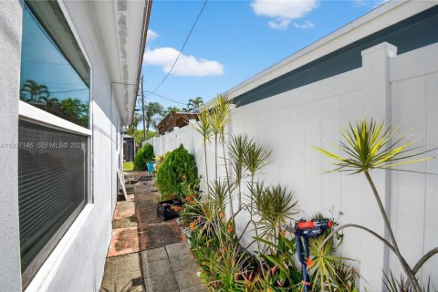 Villa ou maison à louer à Oakland Park, Floride: 3 chambres, 117.34 m2 № 1986191 - photo 26