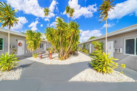 Купить коммерческую недвижимость в Опа-Локка, Флорида № 1985623 - фото 3