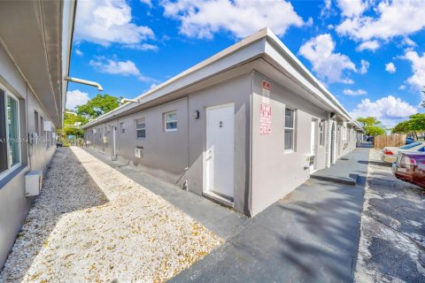 Купить коммерческую недвижимость в Опа-Локка, Флорида № 1985623 - фото 4