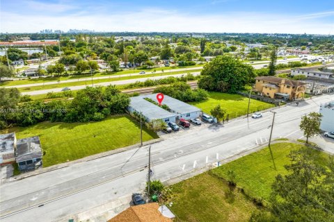 Купить коммерческую недвижимость в Опа-Локка, Флорида № 1985623 - фото 24