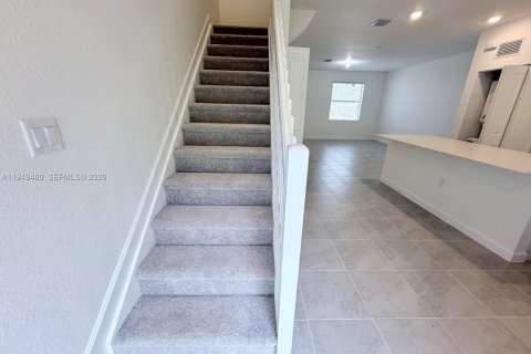 Снять в аренду таунхаус в Флорида-Сити, Флорида 3 спальни, 127.83м2, № 2005187 - фото 19
