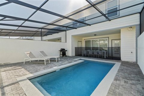 Townhouse in Clermont, Florida 5 bedrooms, 211.91 sq.m. № 2116724 - photo 11