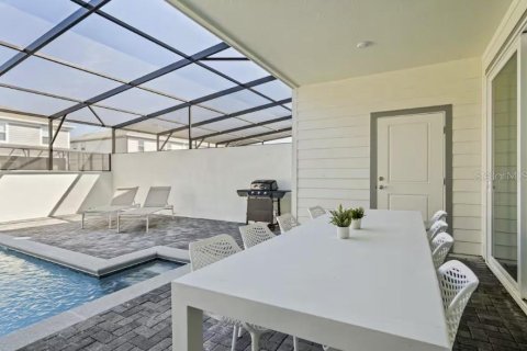 Townhouse in Clermont, Florida 5 bedrooms, 211.91 sq.m. № 2116724 - photo 12