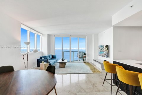 Copropriété à vendre à Miami, Floride: 2 chambres, 127.09 m2 № 2052214 - photo 2