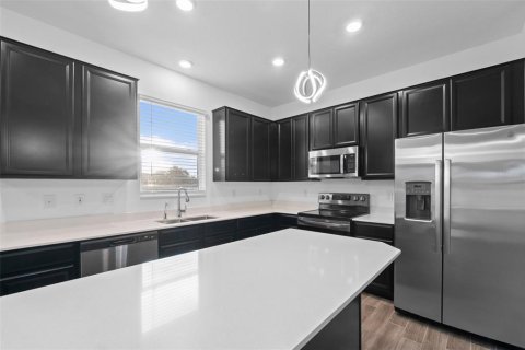 House in Haines City, Florida 4 bedrooms, 171.68 sq.m. № 1843086 - photo 9